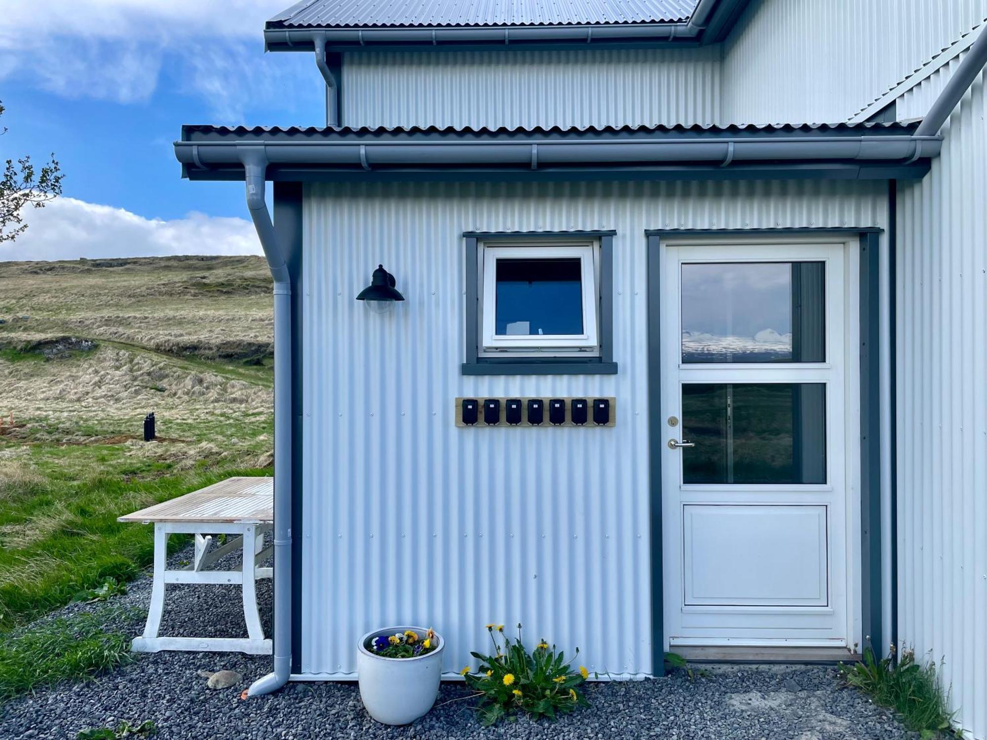 Lindarholl Guesthouse Stori-Bakki Экстерьер фото